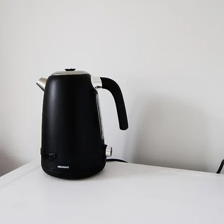 Warm Minimalist Appartement