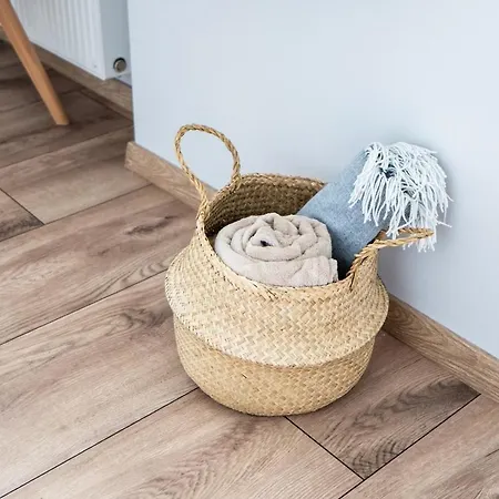 Warm Minimalist Appartement *