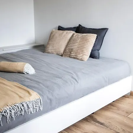 Warm Minimalist *